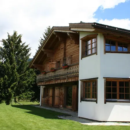 Chalet Avec Charme Et Vue A *