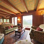 Chalet Avec Charme Et Vue à Crans-Montana